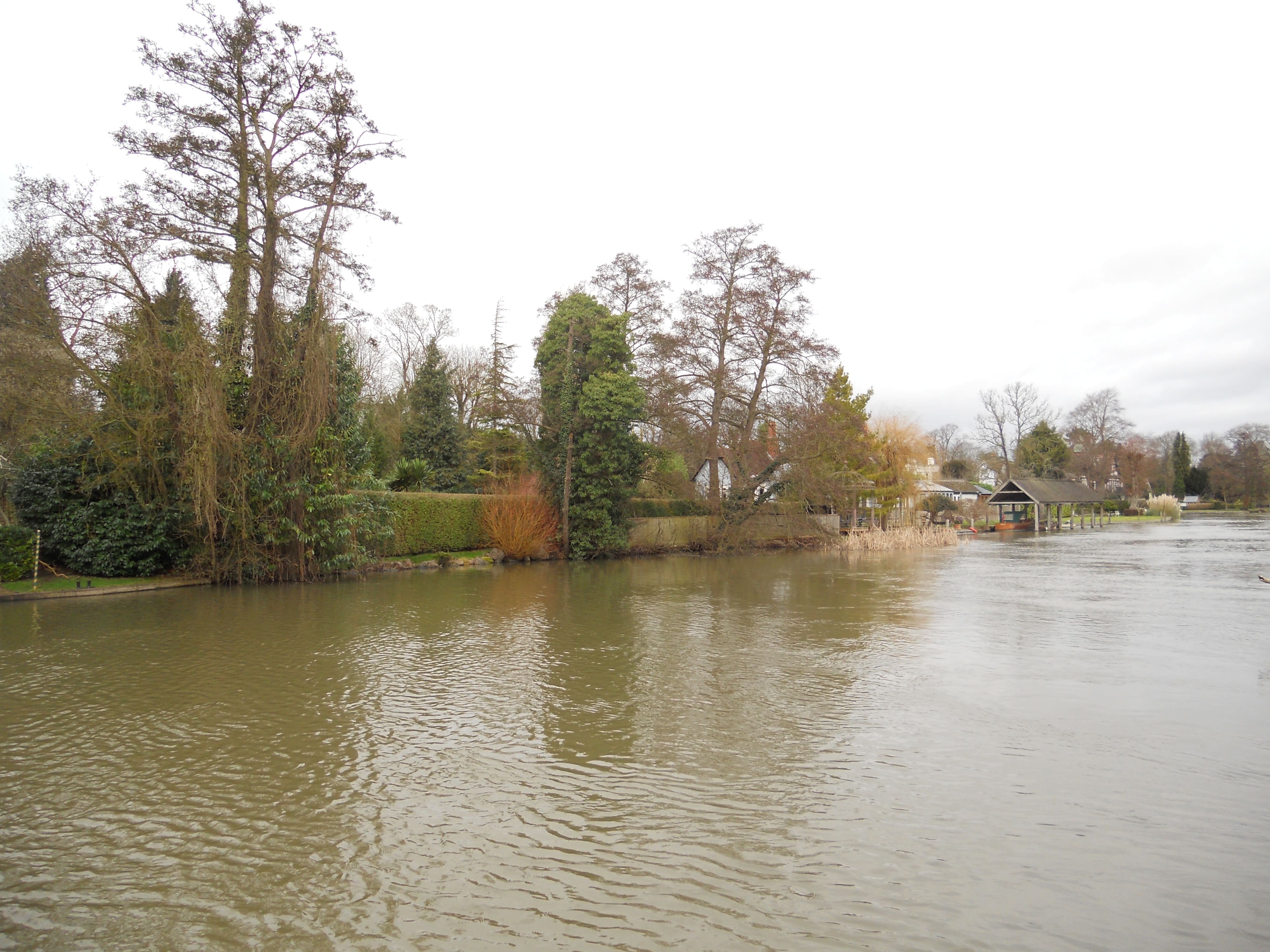 The Thames at Boulters Weir