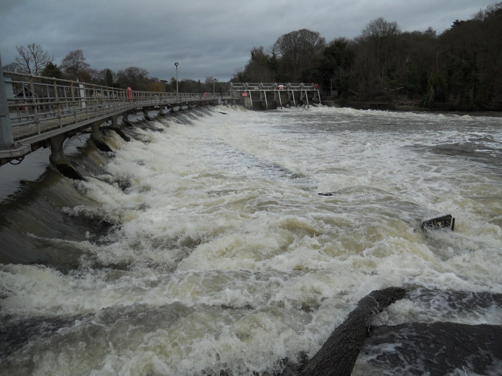 Boulters Weir close up